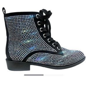 NWT Bamboo Rhinestone Black Ankle Boots size 8 womens